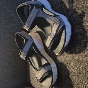Taos Women's Super Slide Sandals Size 9